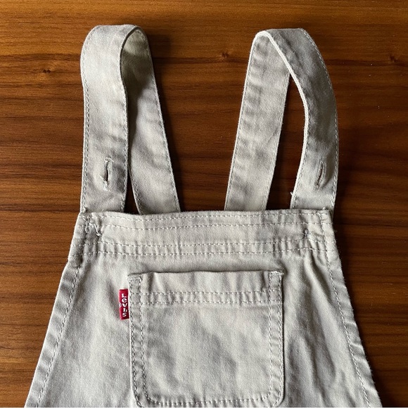 Levi’s 3T khaki overalls - Picture 2 of 4